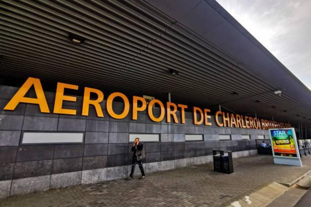 Station 64 A1 Bruxelles-Charleroi-Airportヴィラ エクステリア 写真